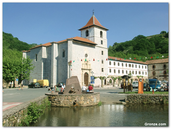 albergue urdax