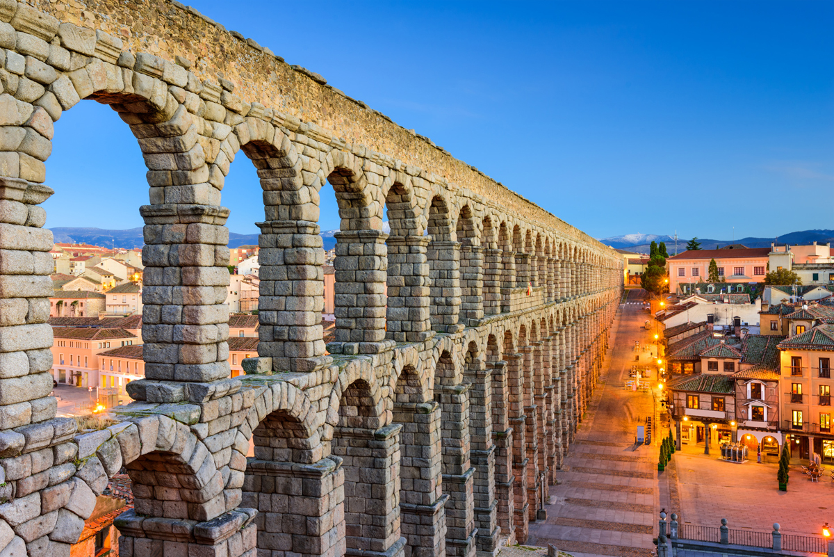 Mil planes por hacer en torno al Acueducto de Segovia