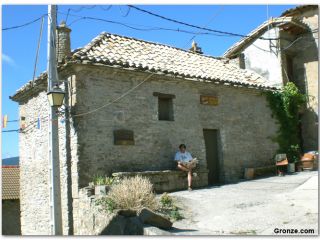 Albergue de peregrinos de Arrés, en el Camino Aragonés