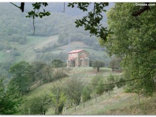 Ermita de Santa Cristina de Lena, Camino del Salvador