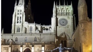 Monumento al Peregrino y Catedral de Burgos