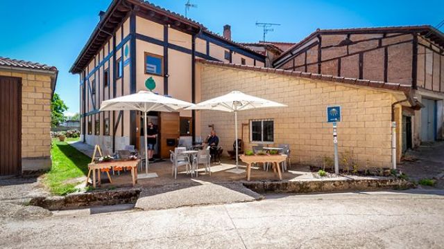 Albergue Fagus, Agés