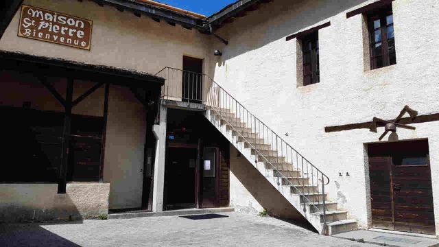 Maison Saint-Pierre, Bourg-Saint-Pierre