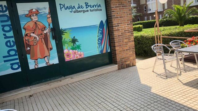 Albergue Playa de Berria, Berria