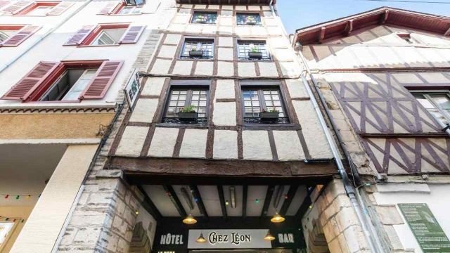 Hôtel Le Port Neuf, Bayonne / Baiona