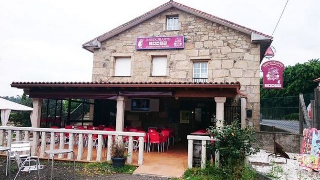 Pensión Buen Camino, A Escravitude