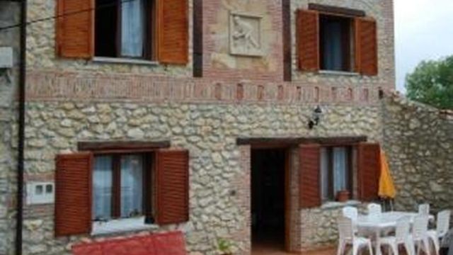 Hostería El Corralucu, Serdio