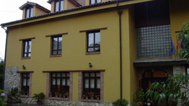Hotel Gavitu, Celorio