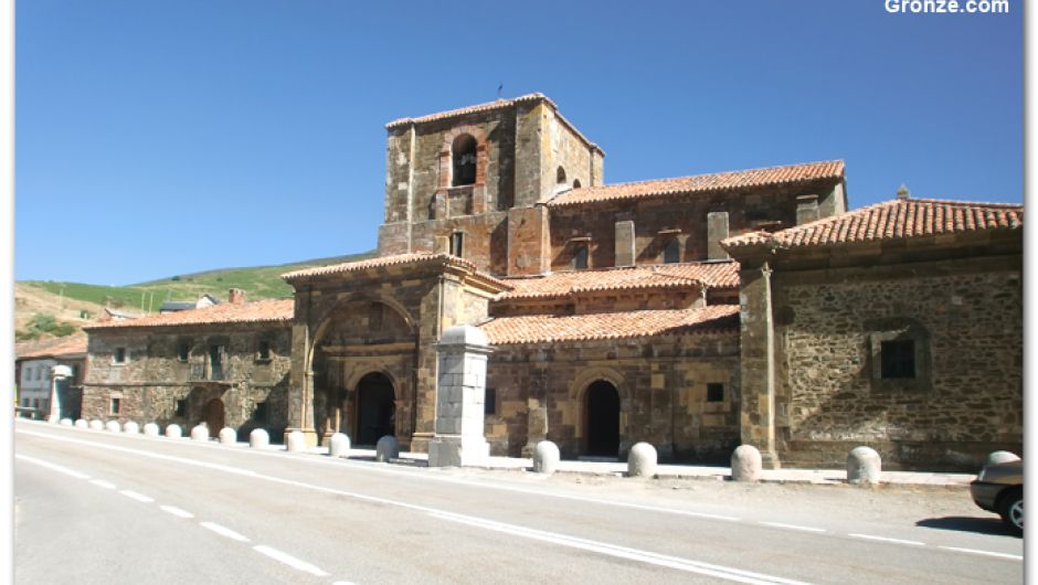 Colegiata de Santa María de Arbás
