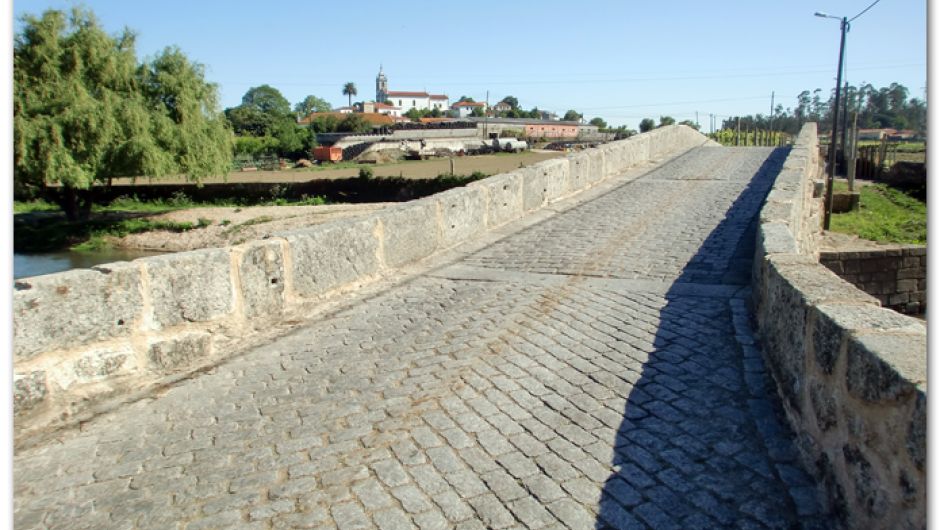 Ponte dos Arcos, sobre el río Este