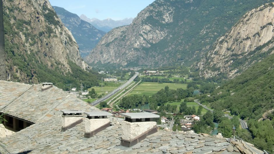 Valle del Dora Baltea desde el Forte di Bard