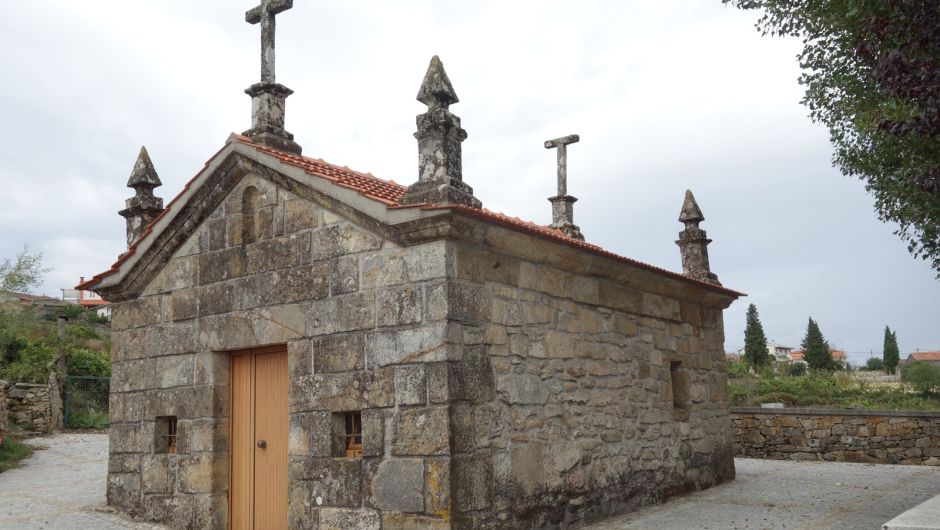 Capilla de Santiago, Moura Morta