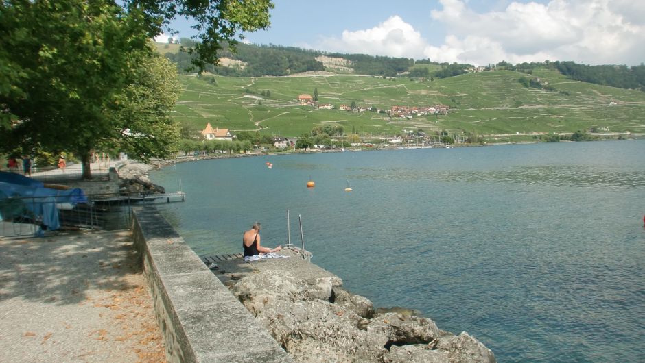 Cully, paseo junto al lago Lemán