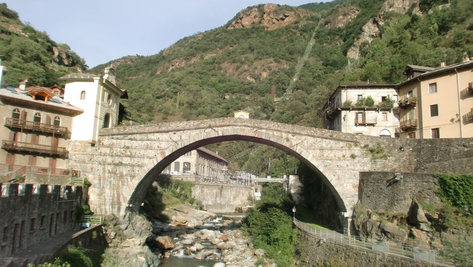 Puente romano de Pont-Saint-Martin 
