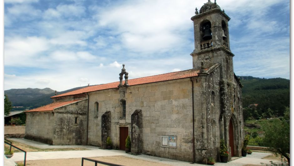 Iglesia de Santa Baia de Mos