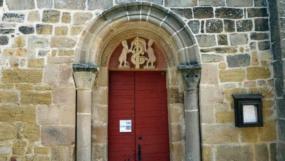 Tímpano románico de la iglesia de Saint-Félix