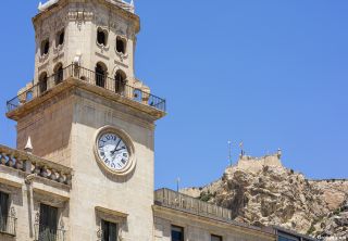 Torre del ayuntamiento y castillo, Alicante
