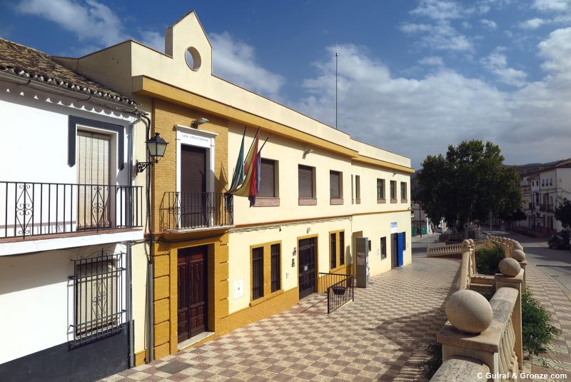 Casa Consistorial de Cuevas Bajas Casa Consistorial de Cuevas Bajas