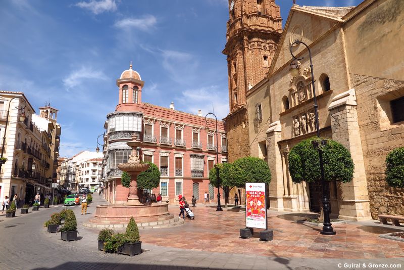 Plaza e iglesia de San Sebastián, Antequera Plaza e iglesia de San Sebastián, Antequera