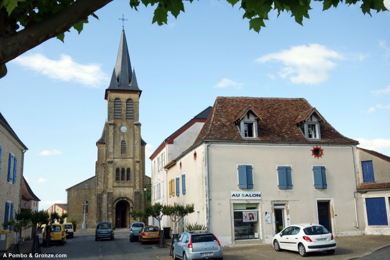 Iglesia de Arzacq-Arraziguet, place de la République