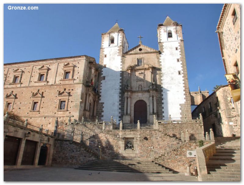 Iglesia de San Francisco Javier, Cáceres Iglesia de San Francisco Javier, Cáceres