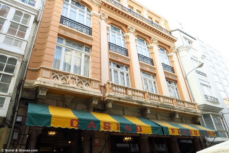 El Casino Ferrolano, en pleno centro de Ferrol El Casino Ferrolano, en pleno centro de Ferrol