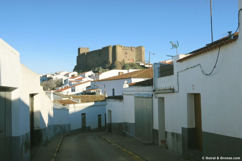Castillo-fortaleza de Segura de León