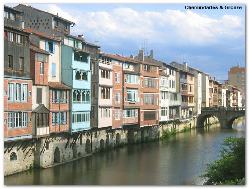 El río Agout en Castres El río Agout en Castres