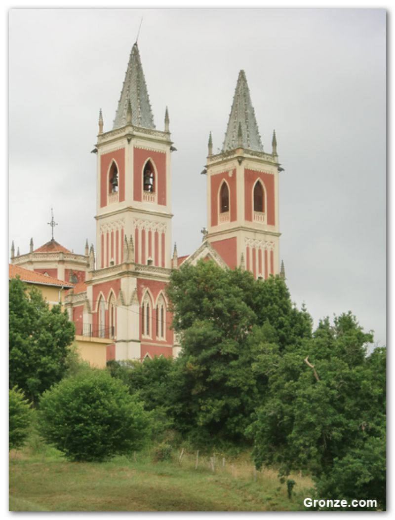 Iglesia de San Pedro ad Víncula, Cóbreces