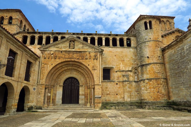 Colegiata románica de Santa Juliana, Santillana del Mar Colegiata románica de Santa Juliana, Santillana del Mar