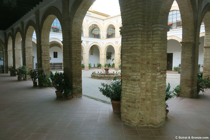 Claustro del antiguo convento del Carmen, Trigueros