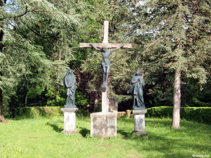 Cristo crucificado cerca de la Chapelle du Calvaire, Castillon-en-Couserans