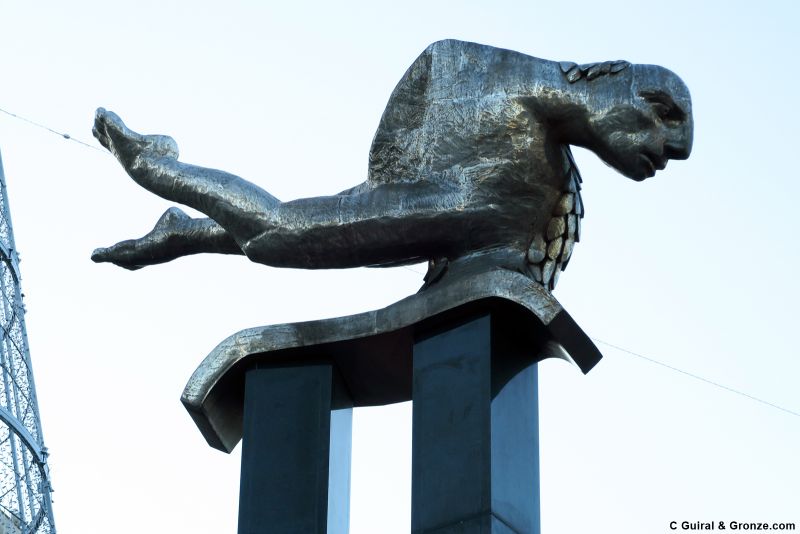 Escultura icónica del Sireno en pleno centro de Vigo