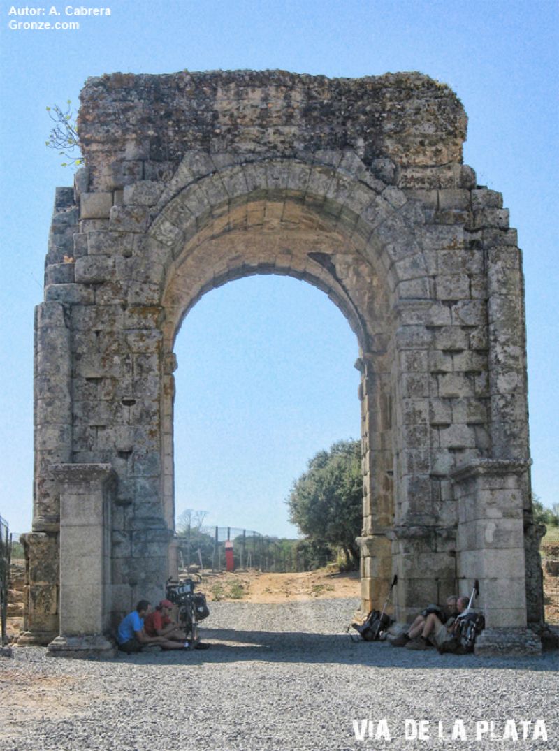 Arco romano de Cáparra, Vía de la Plata
