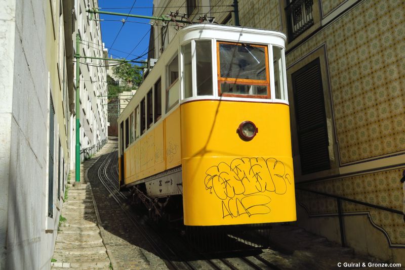 Uno de los tres funiculares de Lisboa