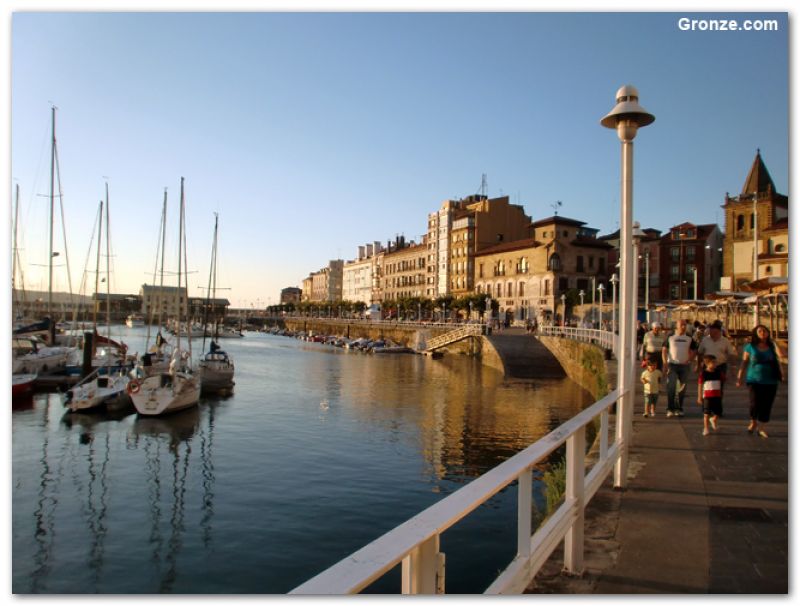 Puerto deportivo, Gijón Puerto deportivo, Gijón