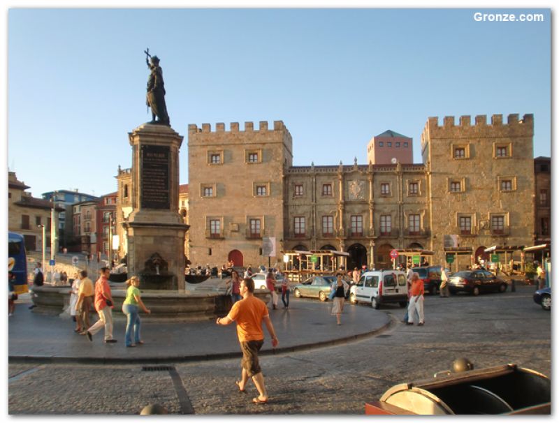 Plaza del Marqués, Gijón Plaza del Marqués, Gijón
