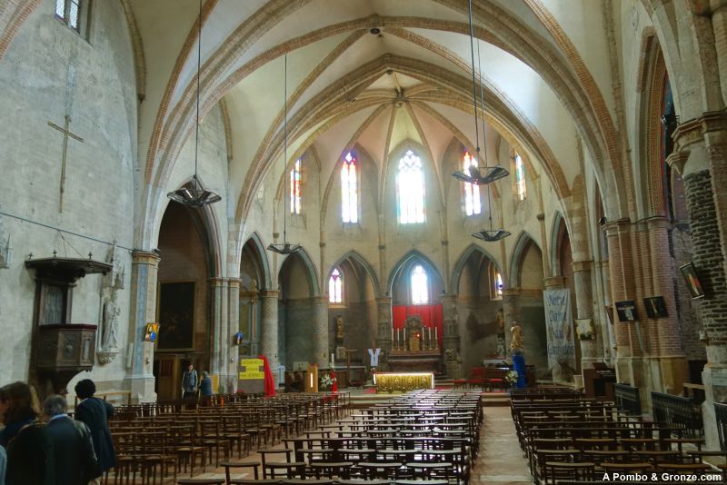 Interior de la iglesia de Nôtre-Dame, Gimont Interior de la iglesia de Nôtre-Dame, Gimont