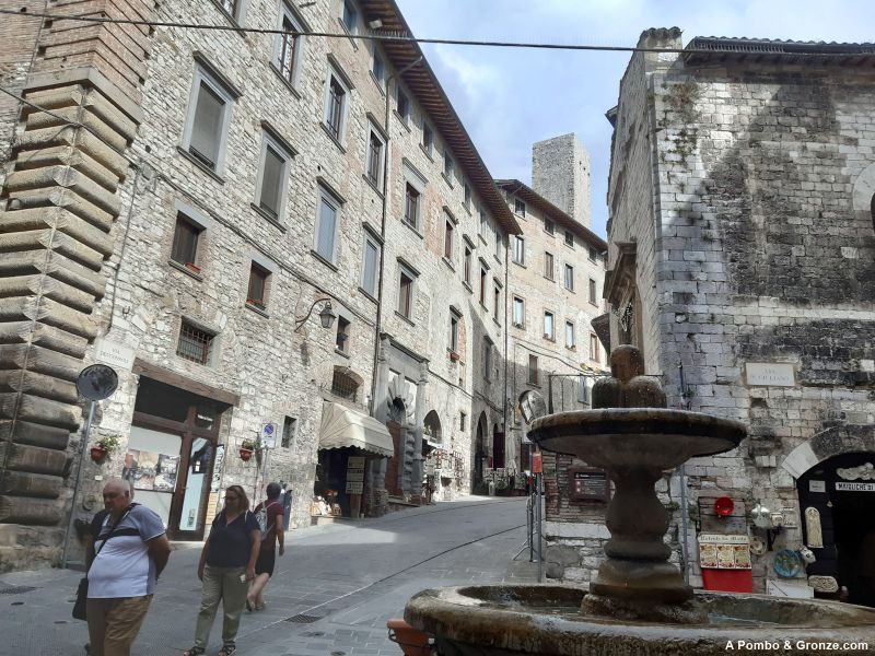 Fontana del Bargello, Via dei Consoli, Gubbio Fontana del Bargello, Via dei Consoli, Gubbio