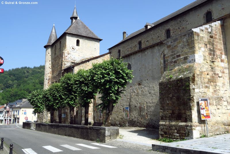 Iglesia de Saint-Pierre, Saint-Pé-de-Bigorre