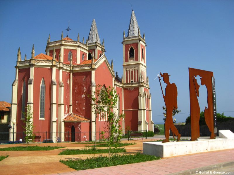 Iglesia de San Pedro y monumento al peregrino, Cóbreces