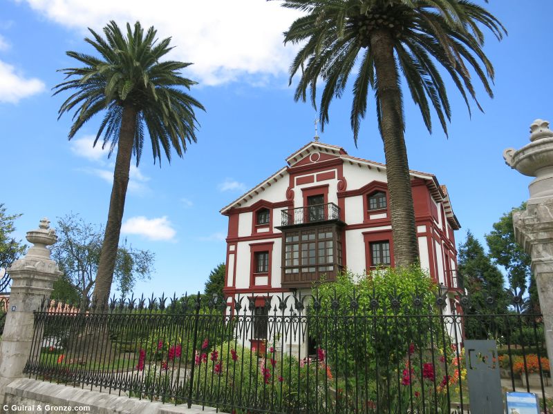Casona de indianos en Colombres