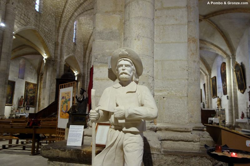 Interior de la abadía de Saint-Gilles