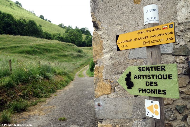 Cartel y salida de Jouers
