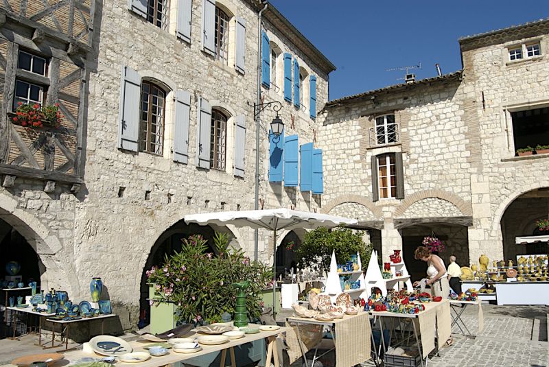 Plaza porticada de Cornières, Lauzerte Plaza porticada de Cornières, Lauzerte