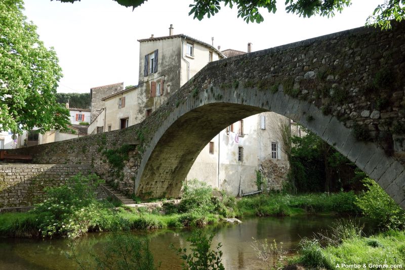 Puente medieval sobre La Soulondre, Lodève