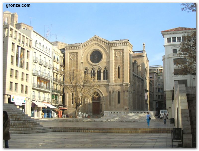 Plaza e iglesia de Sant Joan, Lleida Plaza e iglesia de Sant Joan, Lleida