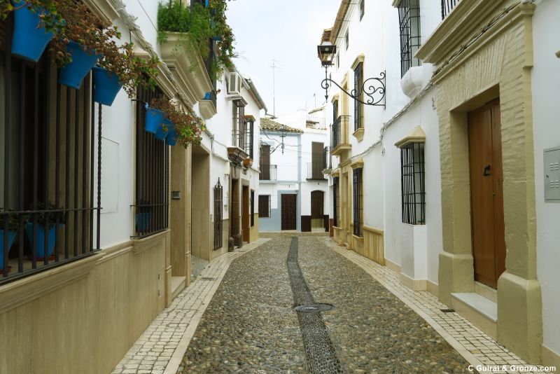 Calle del barrio de la Villa en Castro del Río
