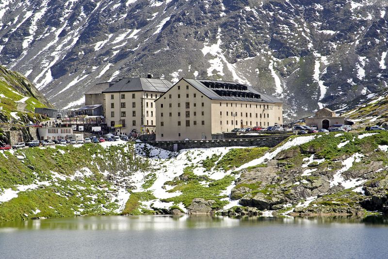 Hospicio Grand Saint-Bernard, donde se encuentra el albergue de peregrinos