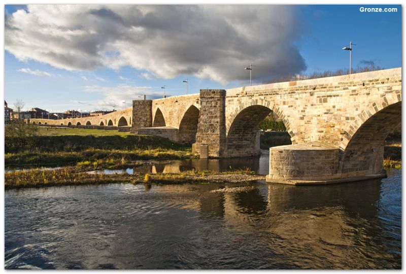 Puente de Hospital de Órbigo